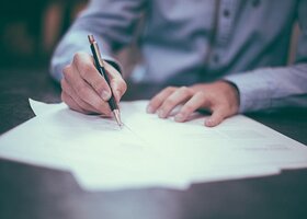 Lopende verplichtingen periodieke giften blijven voorlopig aftrekbaar Lopende verplichtingen periodieke giften blijven voorlopig aftrekbaar